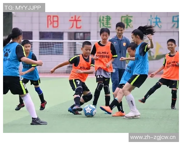 足球明星走进乡村与农民同场竞技精彩瞬间回顾